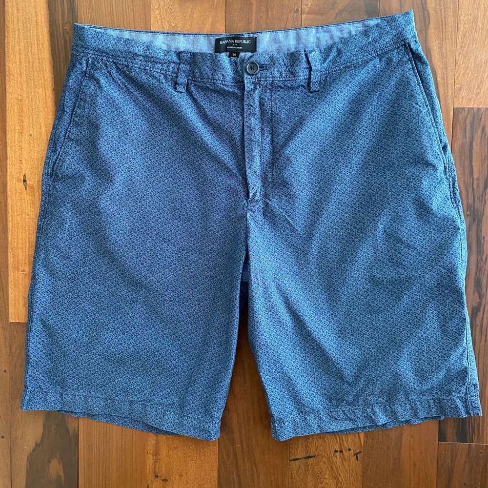 Banana Republic khaki shorts navy blue